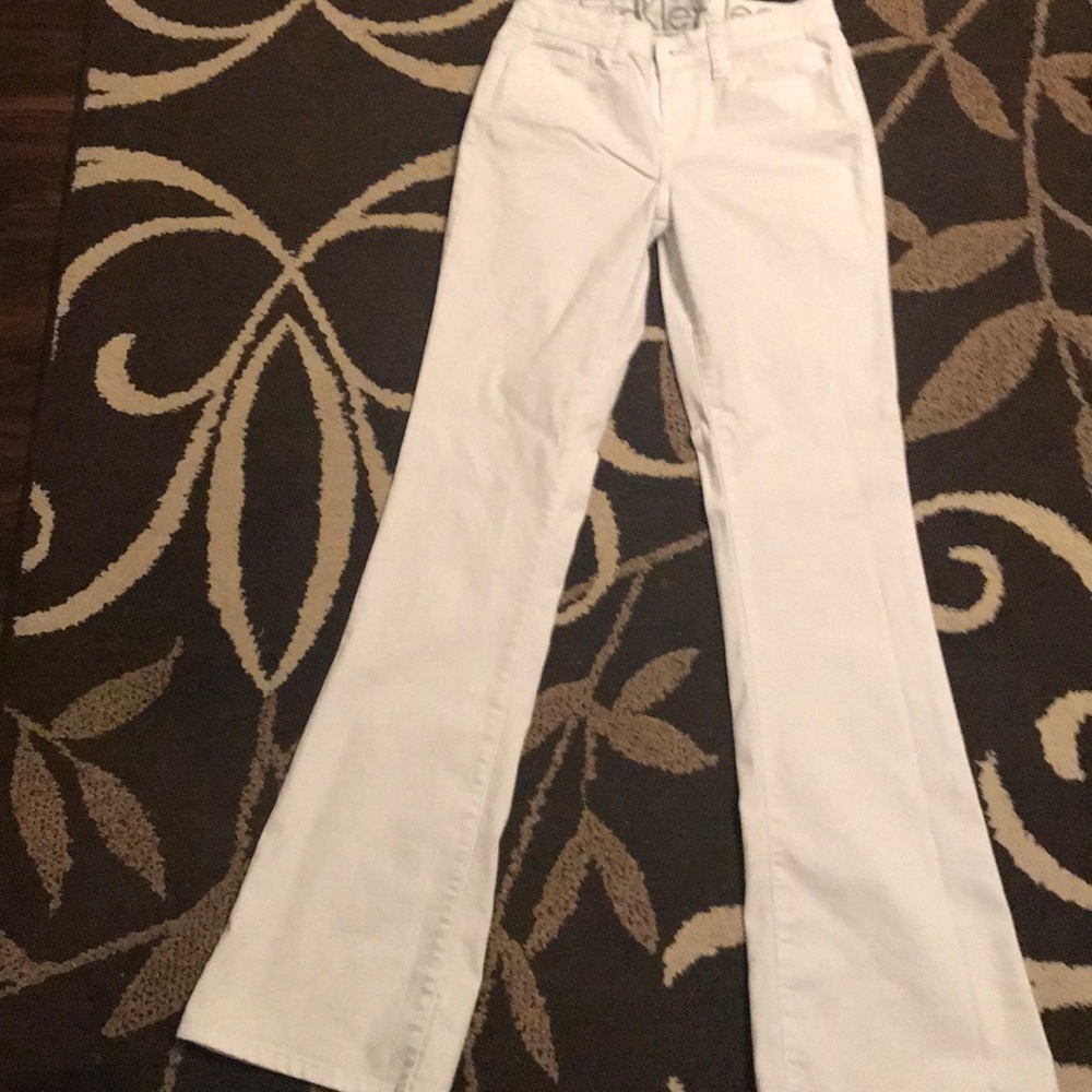 Wide leg/. Flare Ck Jeans